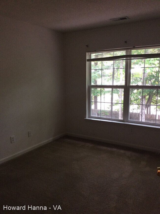Building Photo - 2 br, 2 bath House - 204 Bristol Commons