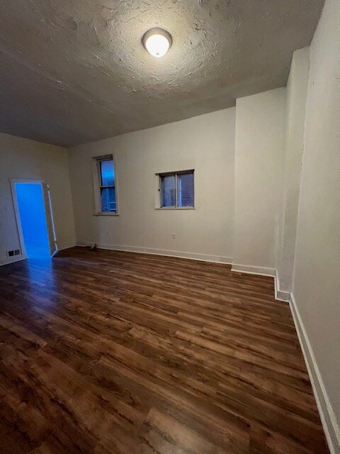 Foto del edificio - 3147 Brighton Rd