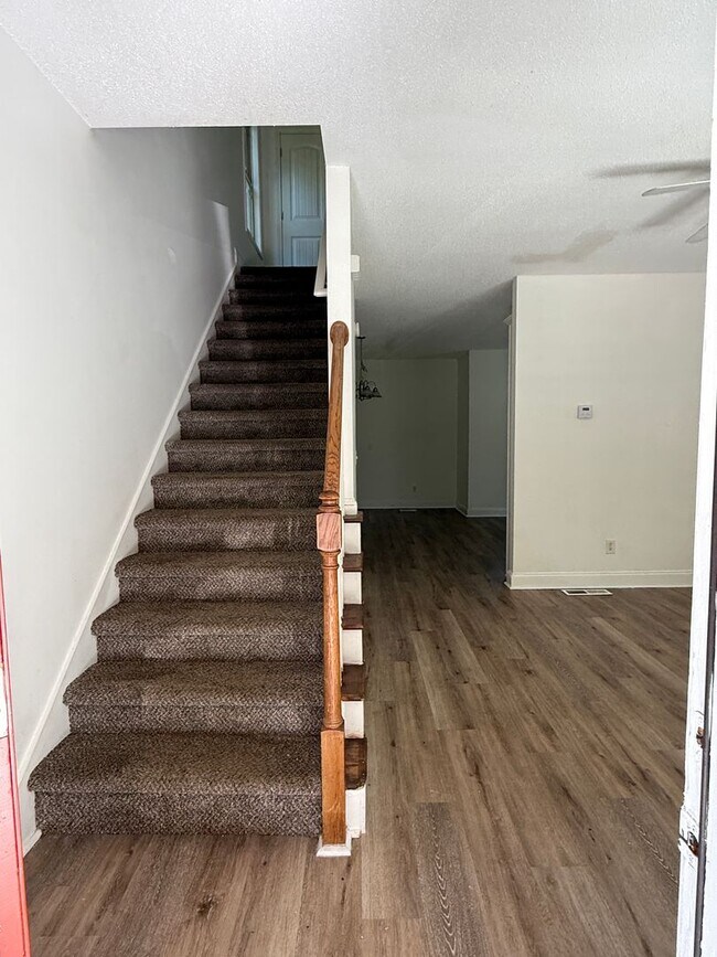 Foto del edificio - Spacious Two Bedroom Home