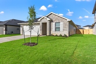 Building Photo - 3710 Turnpike Dr