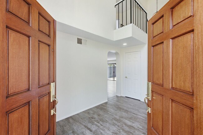 Building Photo - 3926 Santa Nella Pl