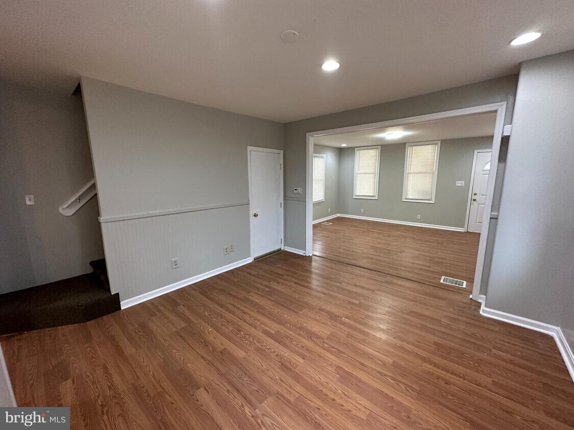 805 Little Somerset St, Gloucester City, NJ 08030 House Rental in