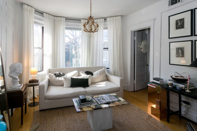 Foto del edificio - 1027 N Honore St