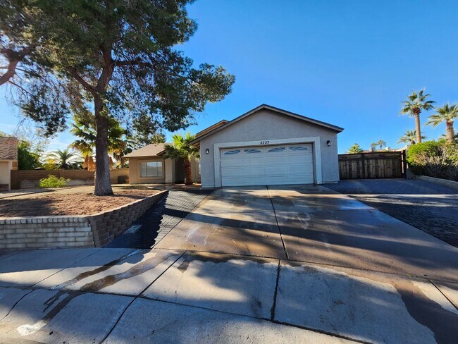 Foto del edificio - Charming Chandler Home in Quiet Cul-de-Sac — Huge Lot & 3 Bedrooms!