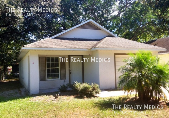 Foto principal - 3 Bedroom/2 Bath with Garage, Sanford - In...