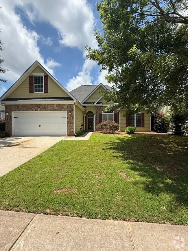 Building Photo - 367 Stillwood Dr