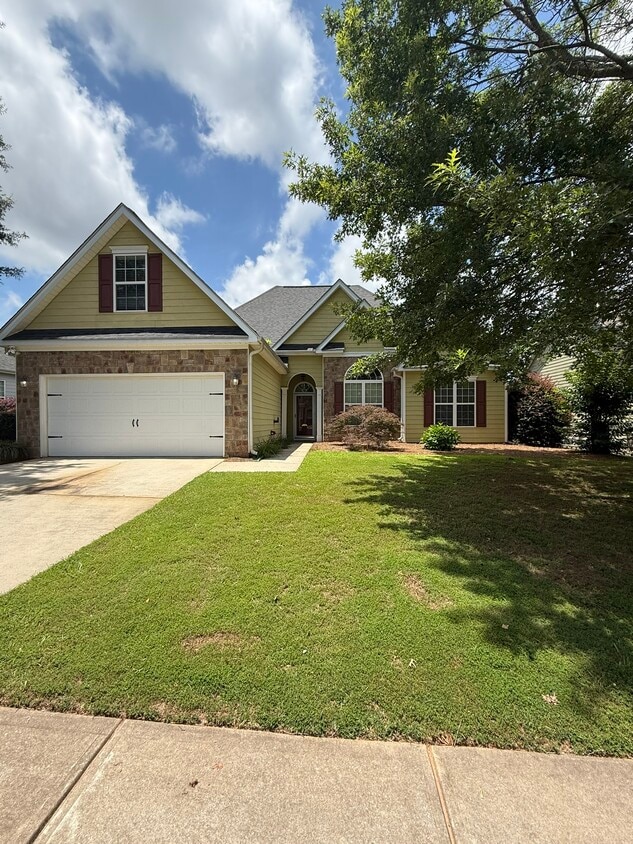 Front View - 367 Stillwood Dr