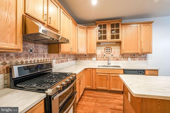 Building Photo - 7683 Henry Knox Dr