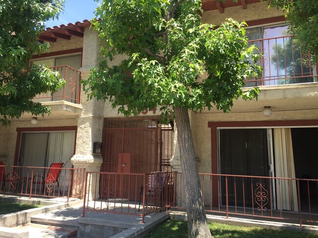 Front of building - 7034 Etiwanda Ave
