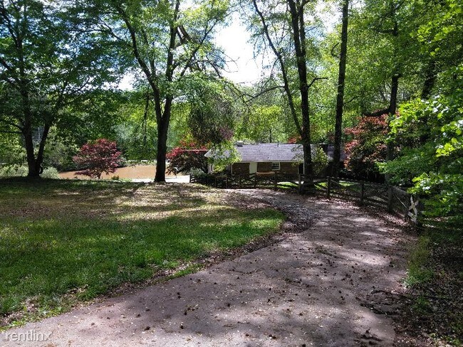 Building Photo - 7171 Union Hill Rd