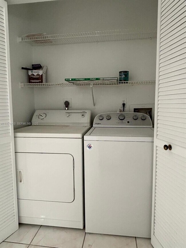 Foto del edificio - 9211 SW 123rd Ave Ct