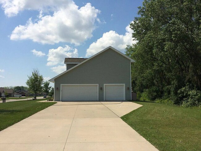 Foto del edificio - 2377 Berkley Rd