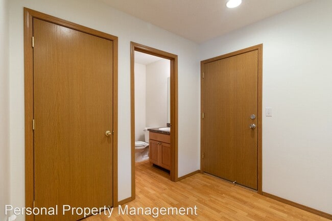 Building Photo - 3 br, 2.5 bath House - 8106 NE 36th Ct