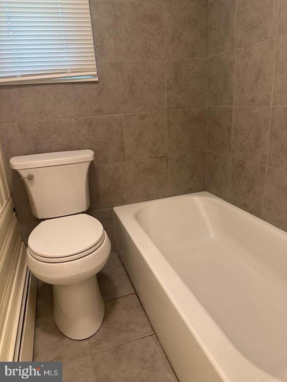 Building Photo - 4623 Belmont Ave