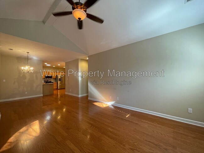 Foto del edificio - 8409 Olde Troon Dr