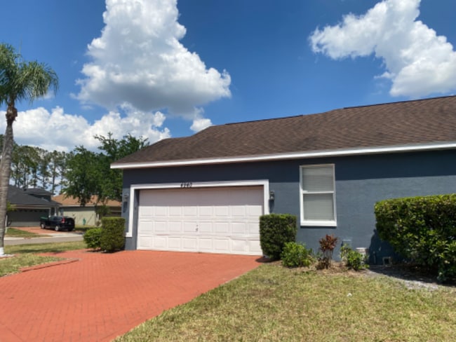 Building Photo - 4940 Bellthorn Dr