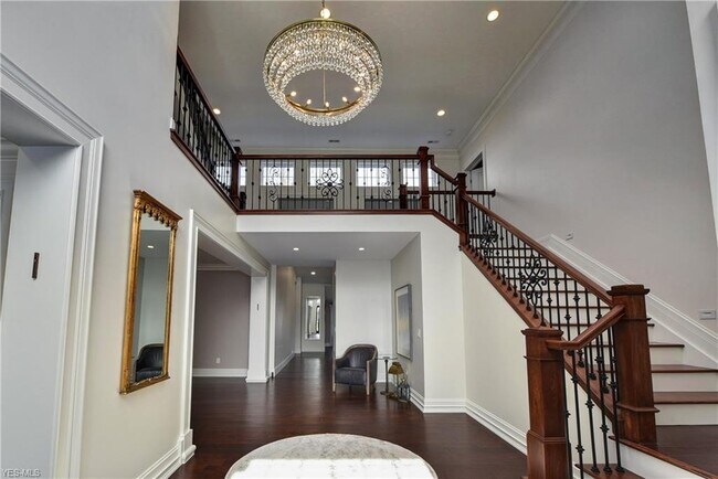Foto del edificio - 24331 Maidstone Ln
