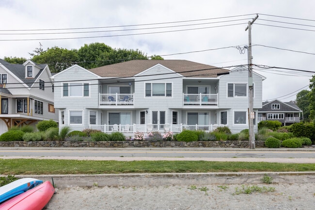 Building Photo - 73 Conanicus Ave