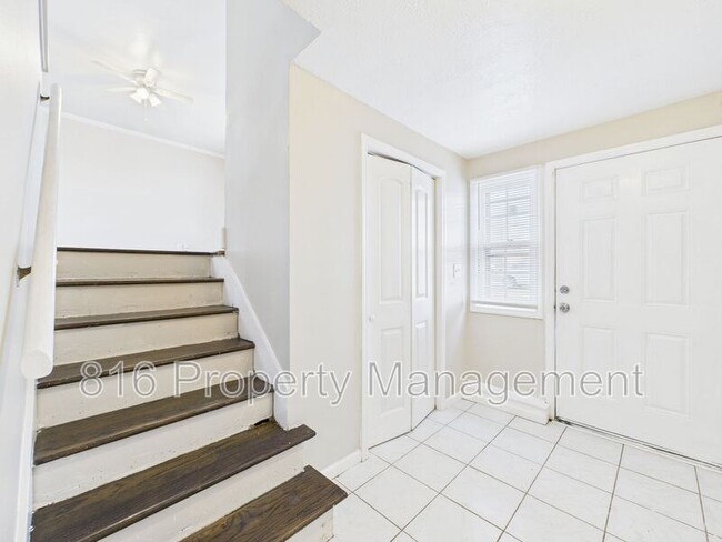 Foto del edificio - 6304 E 150th Terrace