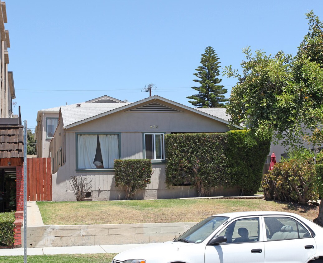 Primary Photo - 823 10th St