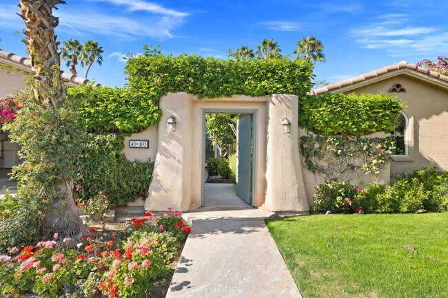 Foto del edificio - 49105 Casa Del Rio