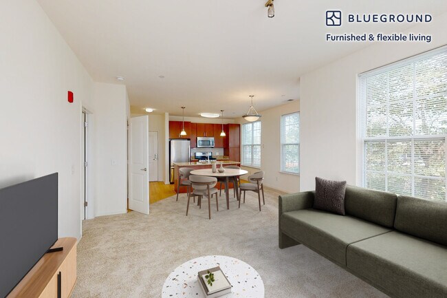 Foto del edificio - 998 Stewart Ave