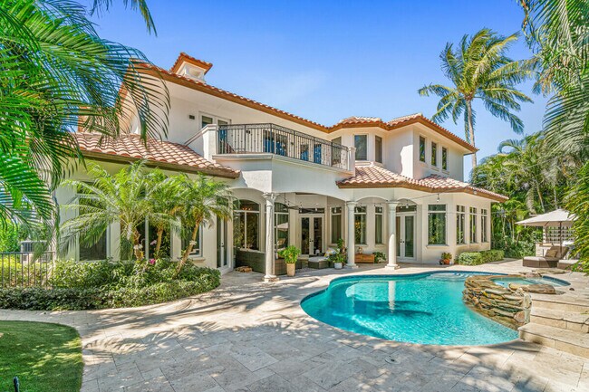 Building Photo - 2280 Queen Palm Rd