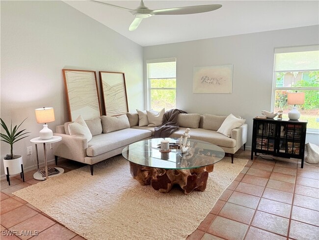 Building Photo - 337 Emerald Bay Cir