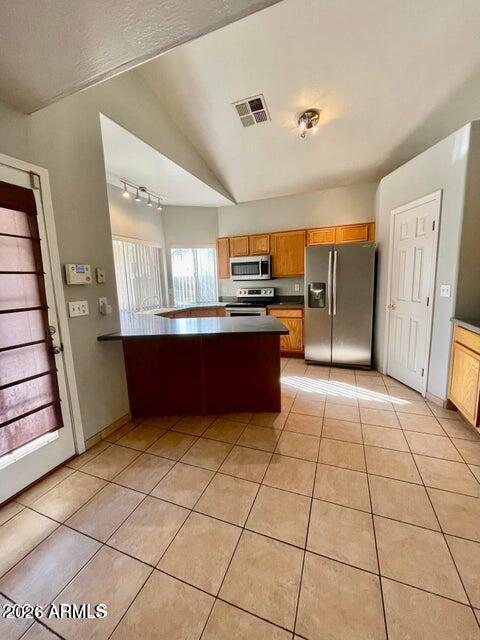 Building Photo - 3705 E Topeka Dr