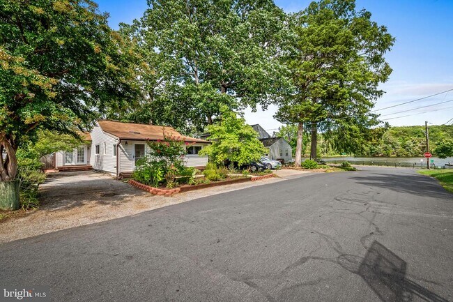 Foto del edificio - 530 Highland Dr