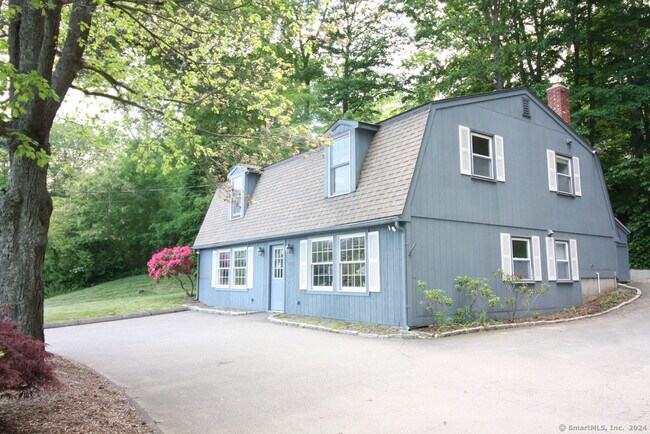 Building Photo - 204 Westbrook Rd