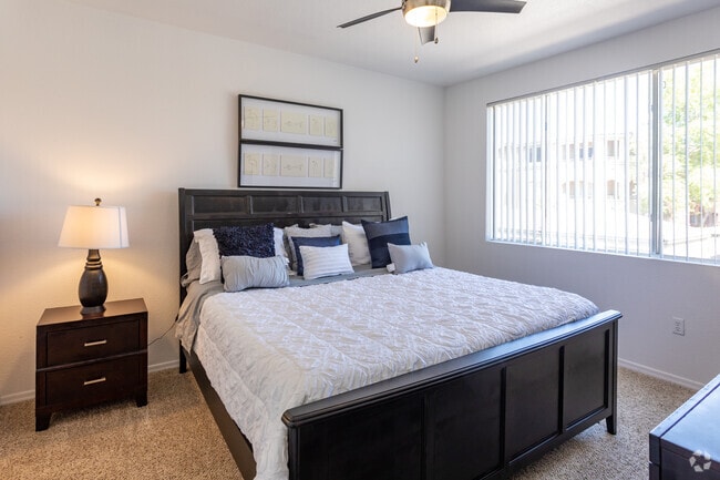 2HAB, 2BA - 1,093 ft² - Red Rox Villas