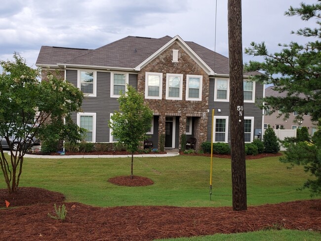 Foto del edificio - 808 Ayrshire Ave