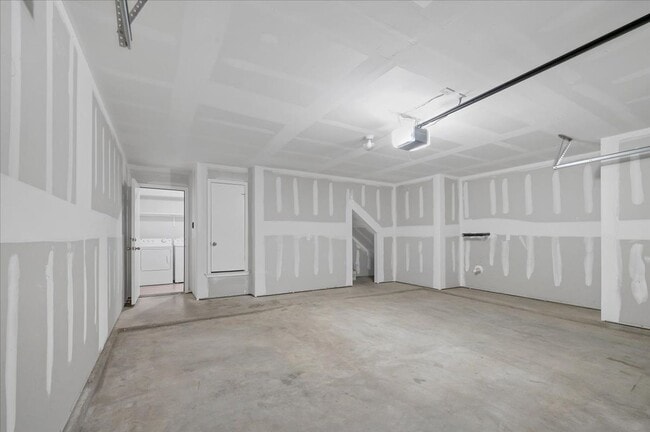 Building Photo - 431 Purple Martin Ave