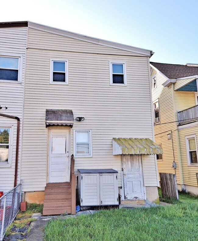 Building Photo - 118 S Franklin