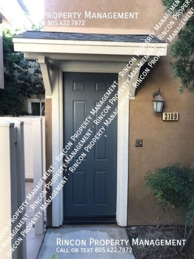 Foto principal - Former Model Home *2 Bedroom Detached Town...