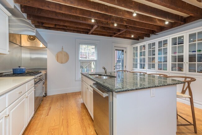 Foto del edificio - 92 Appleton St