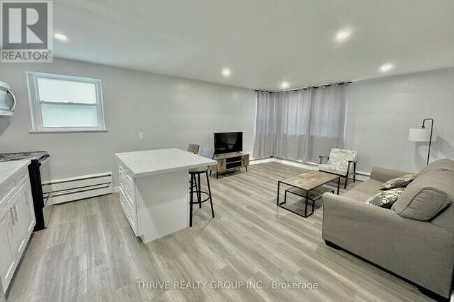 Building Photo - 57 Oliver St