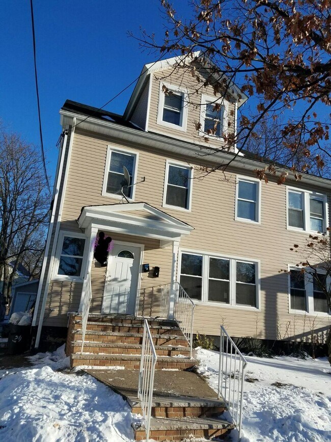 Front of house - 34 Isabella Ave