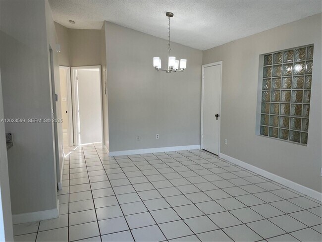 Foto del edificio - 11050 SW 152nd Ct