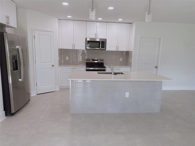 Building Photo - 2201 Aquifer Ln