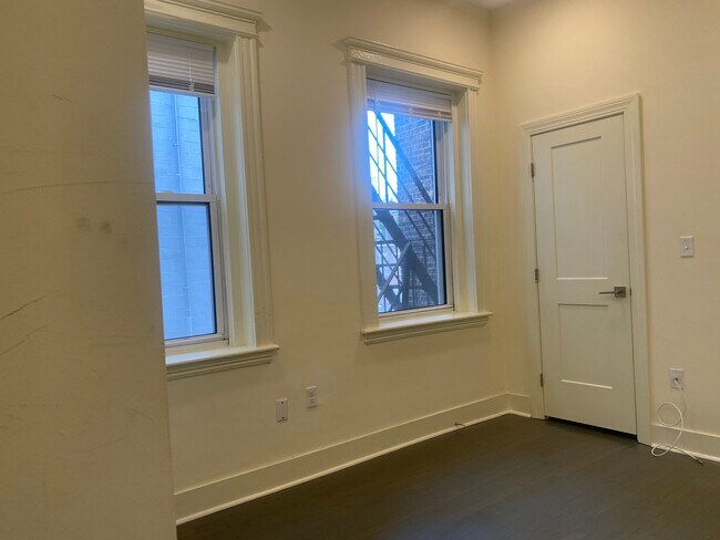 Building Photo - 119 Jersey St