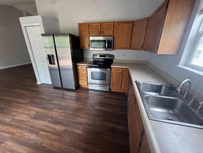 Foto del edificio - 778 Kingston Cir