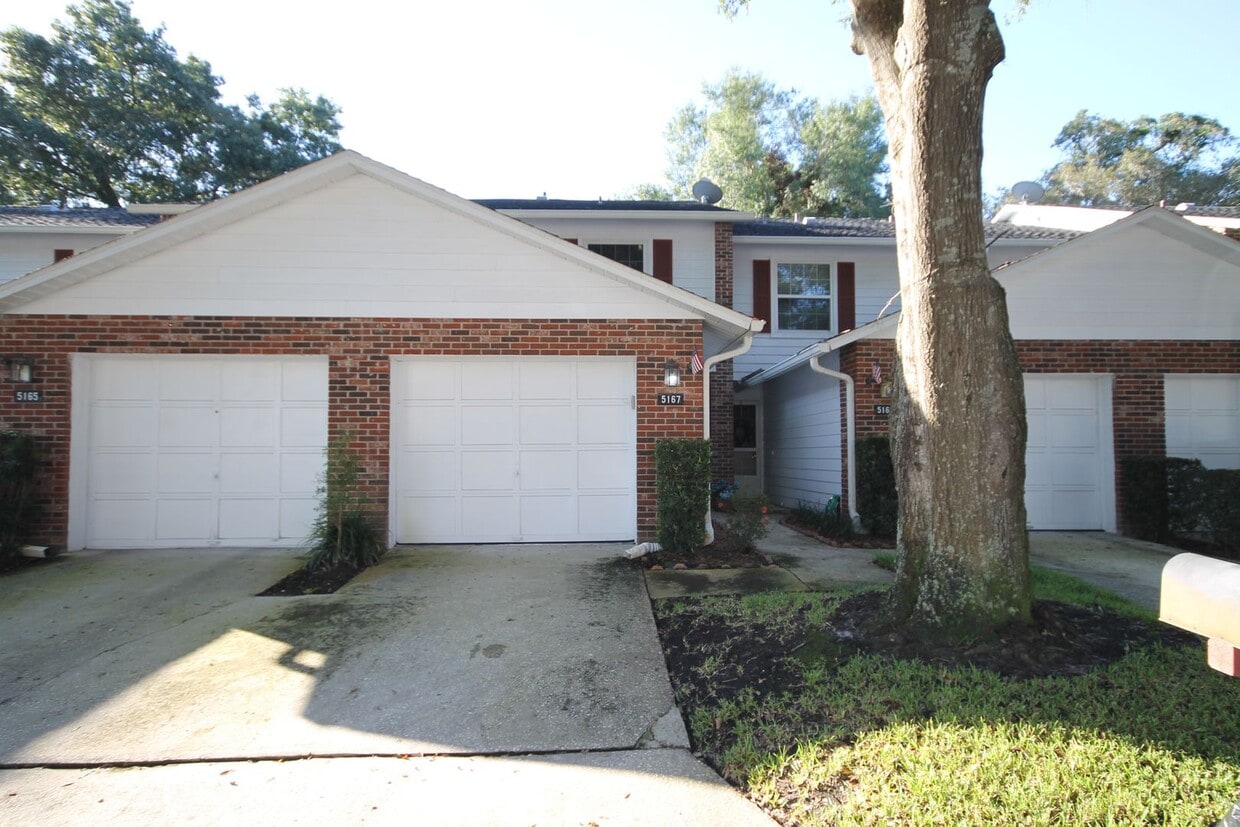 Primary Photo - Lovely 2 Bd/2Ba Condo!