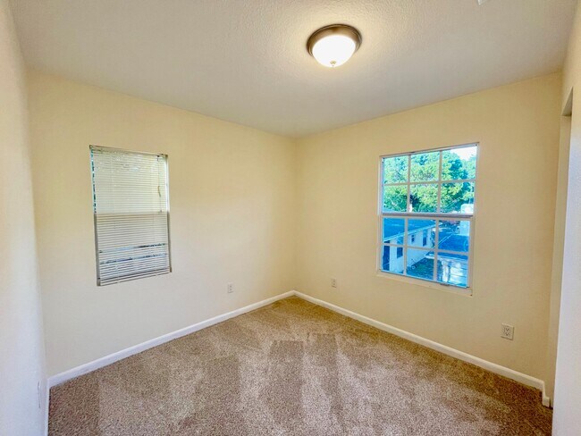 Building Photo - 5555 Garden Ave