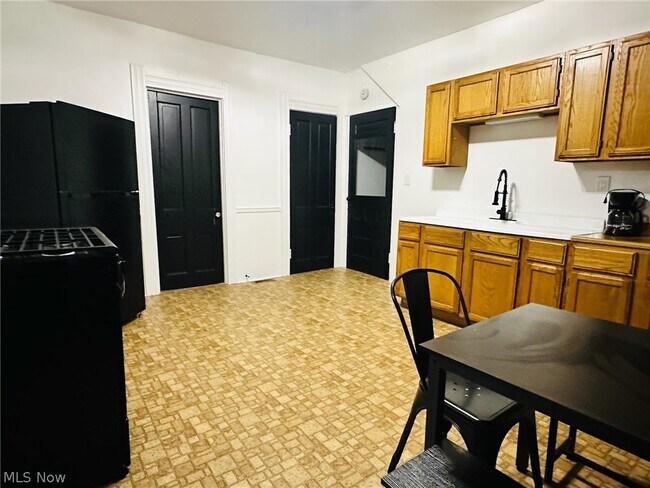 Foto del edificio - 1419 E 47th St