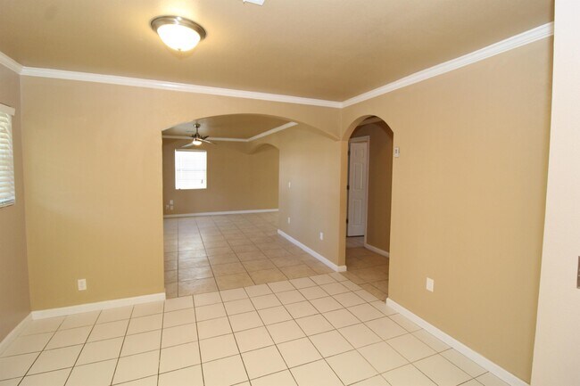 Foto del edificio - 709 N 12th Pl