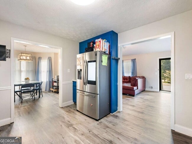 Foto del edificio - 443 Rhett Dr