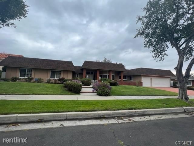 Building Photo - 5 br, 4 bath House - 9800 Melvin Ave