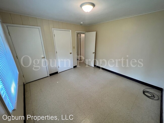 Foto del edificio - 3 br, 1 bath House - 3400 Harmon Road